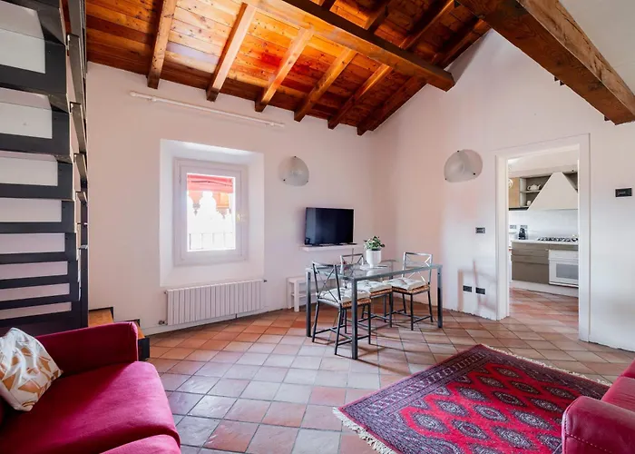 Homeby, Casa Indipendenza *