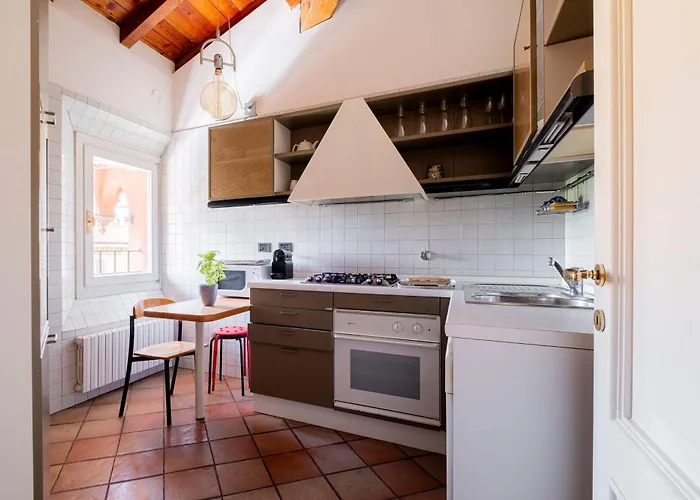 Homeby, Casa Indipendenza