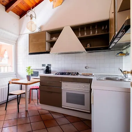 Homeby, Casa Indipendenza